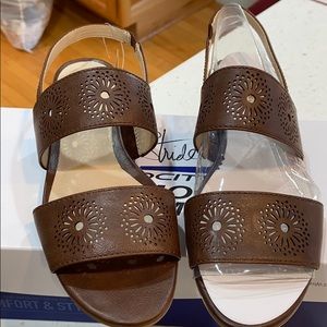 Life Stride Corinne Sandals